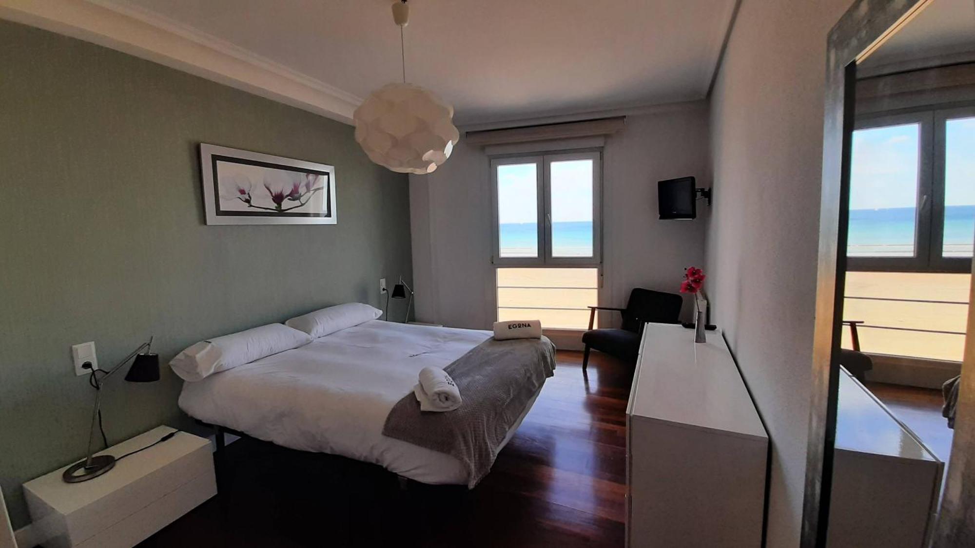 Апартаменты Egona - Baneru 3 Vivienda En 1 Linea De Playa Centro Ciudad *